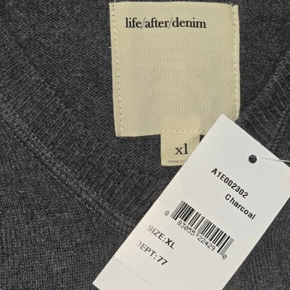 Life After Denim V-Neck Men's Gray Sweater Size XL NEW! - Picture 6 of 6